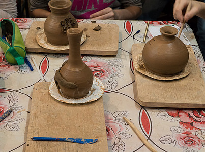 儿童陶艺工作室工艺瞳孔制品雕塑家童年陶瓷艺术家作坊艺术水壶图片