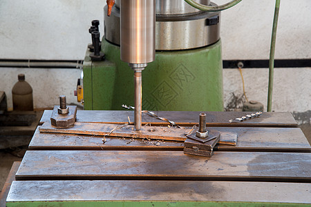 钻机闭合金属工厂机械技术筹码工作台作坊车床力量钻孔图片