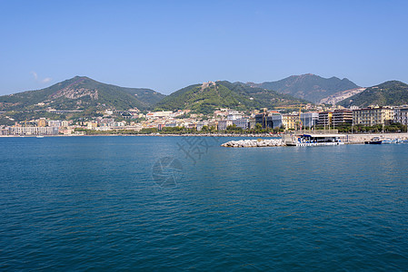 萨勒诺海岸线展望爬坡房子天线城市天空蓝色海湾海岸建筑旅游图片