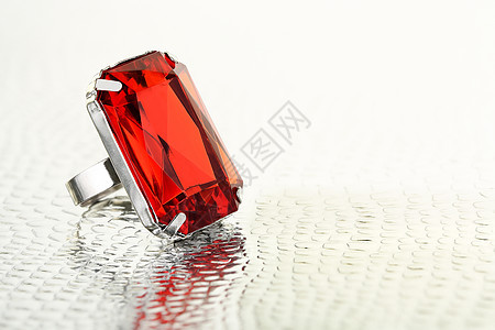 红环宝石礼物展示首饰石头水晶珠宝奢华红色钻石图片