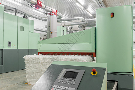 纺织厂的打卡机控制编织木板制造业纤维作坊齿轮工厂技术生产图片