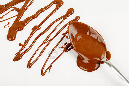 加巧克力汤匙涂层糖果棕色诱惑食谱勺子食欲饮食烹饪甜点图片