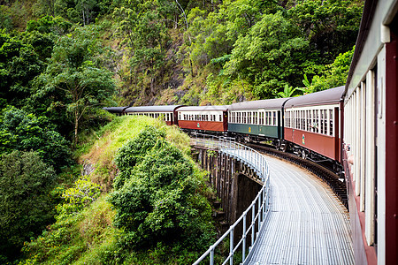 澳大利亚古老的库兰达风景铁路货运红色遗产火车假期旅行社铁路风景运输机车图片