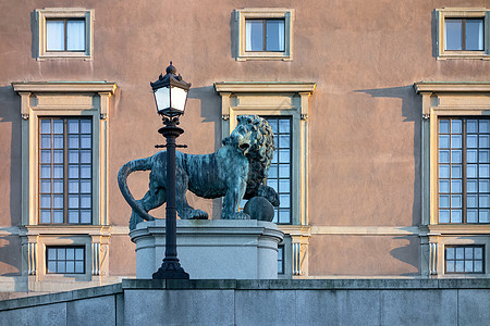 瑞典斯德哥尔摩狮子雕像图片