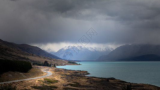 新西兰普卡基湖雨天天气公园天空公吨下雨旅行全景旅游国家顶峰图片