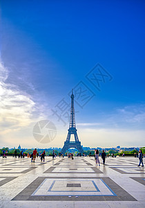 来自法国巴黎街头的埃菲尔铁塔首都城市建筑学铁塔日出建筑纪念碑景观旅游天际图片