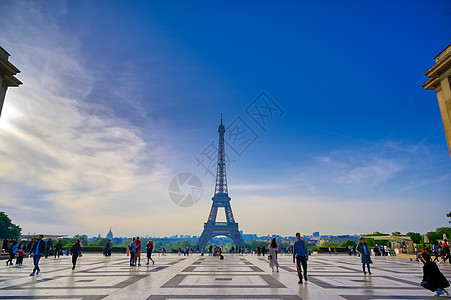 来自法国巴黎街头的埃菲尔铁塔景观纪念碑地标蓝色旅行建筑学建筑首都旅游城市图片