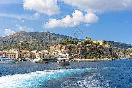 城堡岩和Lipari的地标建筑海岸线风神码头建筑学岛屿旅行蓝色村庄图片