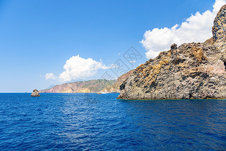 利帕里岛的洛基悬崖海岸沿海日光假期火山波浪风景旅游海景编队岩石图片