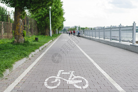 码头上的自行车路路线沥青旅行公园车道娱乐小路城市运动蓝色图片