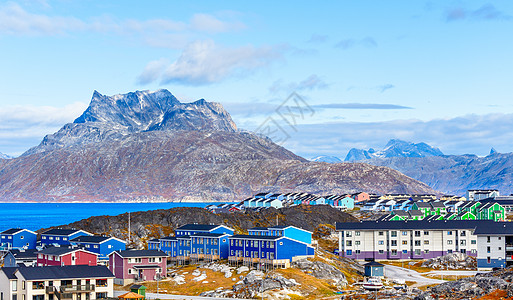 因努伊特人住宅和小屋分散在r的苔原地貌旅行岩石首都城市全景爬坡公寓村庄小木屋农村图片