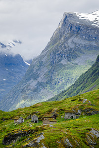 挪威山村 有传统的地皮屋顶房屋 Ge小屋博物馆爬坡全景地标草皮文化农场农村岩石图片