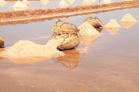贡布的盐田盐场风景高棉景点目的地热带气候收获季节摄影图片