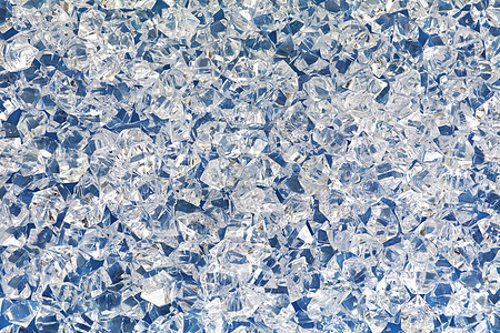 蓝色和白色灯光背景的冰雪立方体图片