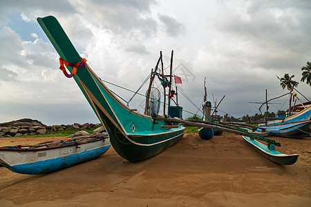 长的捕鱼鱼 渔船和渔船图片