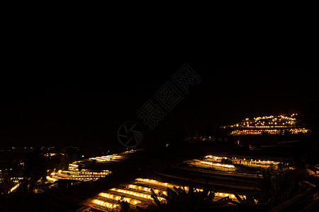 夜间轻度住所天空场景蓝色庇护所背景图片