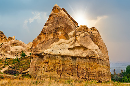在卡帕多西亚 安纳托利亚 图尔岩石地标寺庙游客爬坡地质学建筑火鸡侵蚀编队图片
