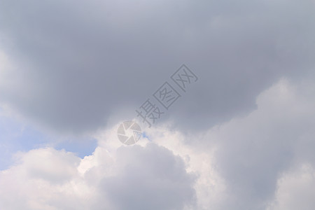 黑暗的天空 雨天蓬松的天空云 天空暴雨 灰黑色的天空黑暗图片