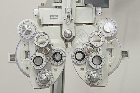 在一家眼科诊所内特写医疗设备房间高科技白色医疗室外科眼睛手术护理桌子视力图片