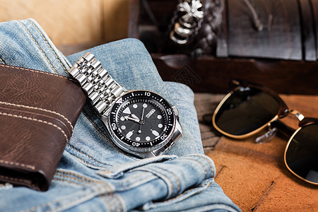 男子的奢豪奢奢奢侈品式手表手腕发条金属缠绕小时奢华装置配饰耐水性时间图片