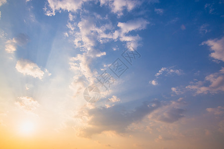 天空背景和云彩白色蓝色图片