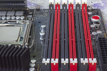 PC 键盘内存空格和组件 特写电容器半导体蓝色技术电路维修母板电子插座电脑图片