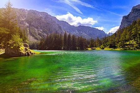 南施蒂里亚美丽的绿湖 水晶清水公园蓝色绿色风景环境旅行场景国家天空荒野背景