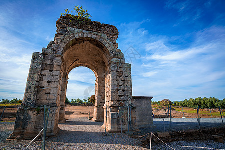 西班牙埃斯特雷马杜拉古代罗马城市卡帕拉的卡帕拉拱门石头地标历史四边形胜利入口考古学纪念碑聚体建筑图片