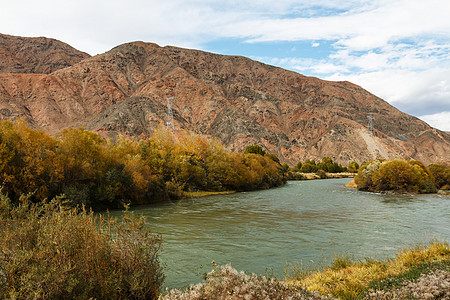 吉尔吉斯斯坦楚河水库树木旅游土地天空全景石头岩石冒险风景图片