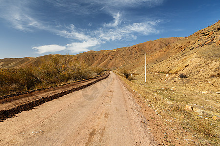 A 367公路 经过吉尔吉斯斯坦楚伊地区草原顶峰风景旅行国家环境爬坡岩石牧场维修图片