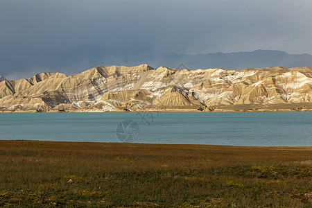 吉尔吉斯斯坦托克图古尔储存库风景高地池塘冒险峡谷远足海岸线国家岩石旅游图片