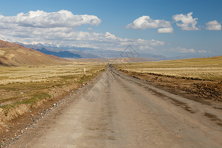 A 367公路 经过吉尔吉斯斯坦纳伦地区交通沥青国家越野风景路线草原爬坡旅行顶峰图片