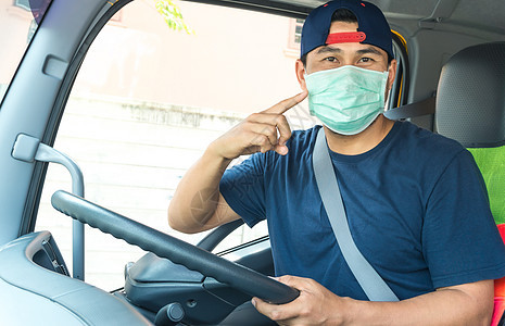 戴面罩的卡车司机车辆工人口罩面具货运疾病男人安全感染防护图片