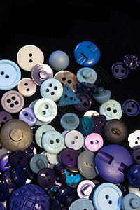多色不同尺寸按钮的集合工艺缝纫绿色圆圈衣服塑料纺织品圆形裁缝白色图片