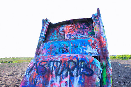 得克萨斯州阿马里略的凯迪拉克牧场汽车吸引力公路垃圾路线游客垃圾场涂鸦雕塑艺术图片