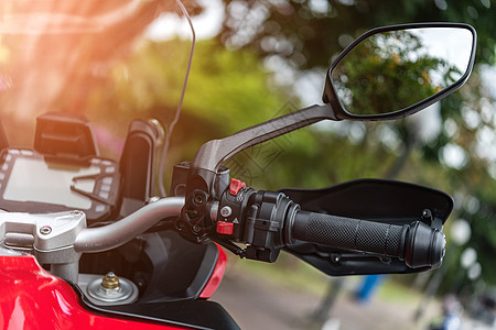 极限摩托车带有按钮控制器和镜像的摩托车手柄栏背景