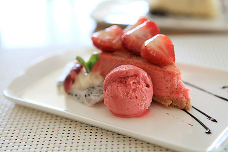木上草莓蛋糕工作室水果巧克力甜点面包服务糕点美食文化蛋糕图片