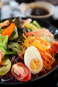 海食沙拉和日本酱螃蟹烹饪小吃叶子蔬菜食物贝类鱿鱼海鲜盘子图片