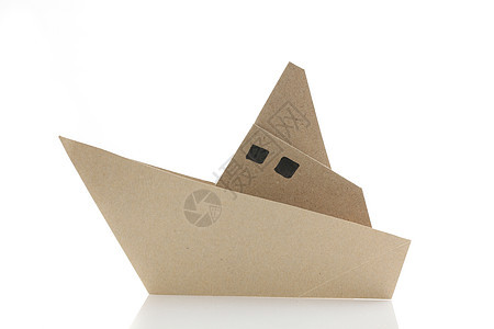 白色背景中的折纸船巡航旅行船运插图阴影折叠玩具乐趣导航海军图片