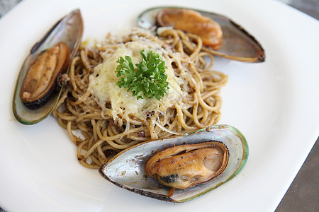 带贝贝贝的意大利面海鲜木头美食香菜面条营养午餐餐厅食物食谱图片