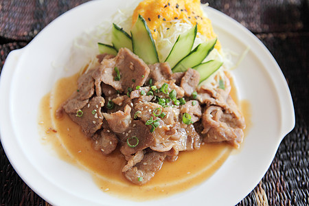 日日美菜 生猪肉午餐盘子洋葱海鲜筷子面条牛肉猪肉烹饪美食图片