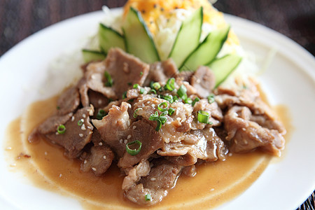 日日美菜 生猪肉食物盘子午餐猪肉蔬菜面条烹饪牛肉美食洋葱图片