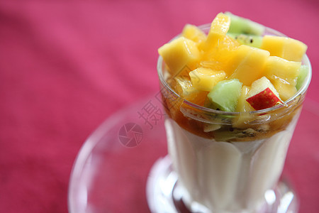 水果布丁奶油浆果小吃酸奶奶制品覆盆子美食薄荷玻璃甜点图片