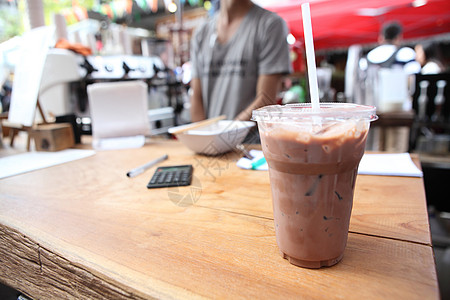 冰咖啡艺术字冰雪巧克力食物咖啡店蓝色饮食奢华桌子织物天空牛奶冰镇背景