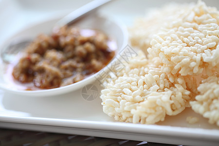 泰国大米炒饭和猪肉辣酱饮食宏观食物油炸烹饪锅巴蔬菜餐厅晚餐午餐图片