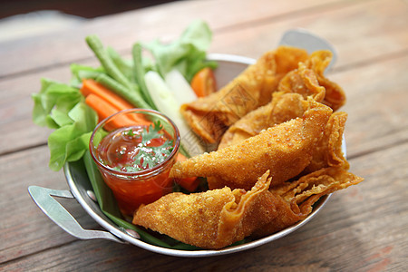 油炸餐厅小吃美食大豆点心蔬菜白色水饺盘子食物图片