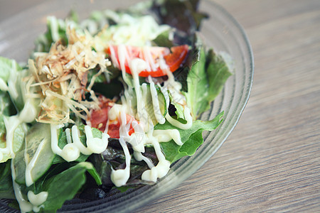 切焦炭沙拉紧闭盘子沙拉午餐餐厅饮食洋葱蔬菜食物胡椒美食图片