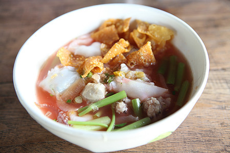 泰式泰国食用汤面面条蔬菜盘子美食传统营养餐厅早餐筷子饮食午餐图片