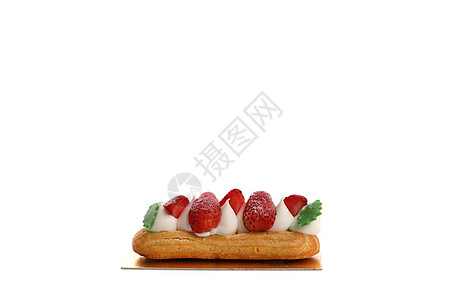 白背景中隔离的草莓巧克力奶油美食甜点食物水果蛋糕面包咖啡店咖啡墙纸糕点图片
