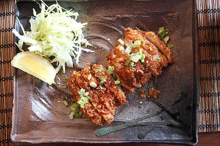 炒猪头松美食油炸筷子餐厅午餐白色食物布塔蔬菜图片